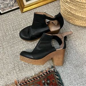 Free People Women's Amber Orchard Pump Wood Heel Clog Black Leather | Size 38